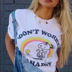 JUNKFOOD CLOTHING don’t worry be happy snoopy tee